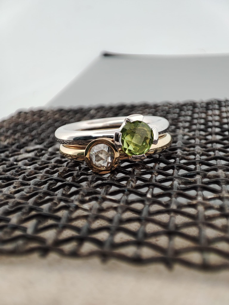 Eve Williams Willems Goudsmeden gouden ringen met peridot en diamant